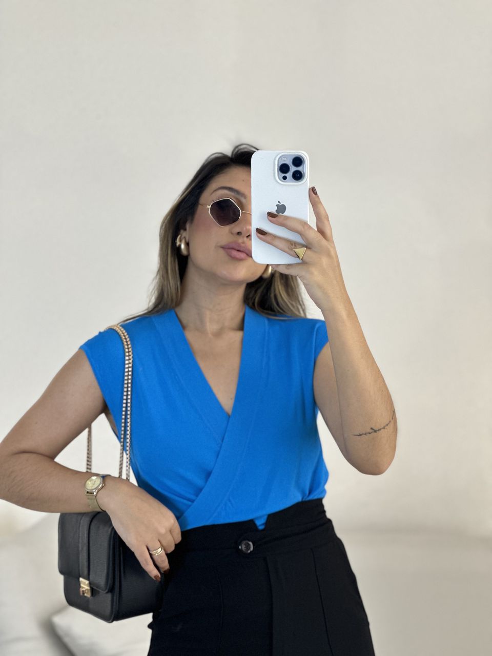 BLUSA TRESPASSADA TRICOZINHO AZUL - 0053660109 - CAROLLA FERRARO