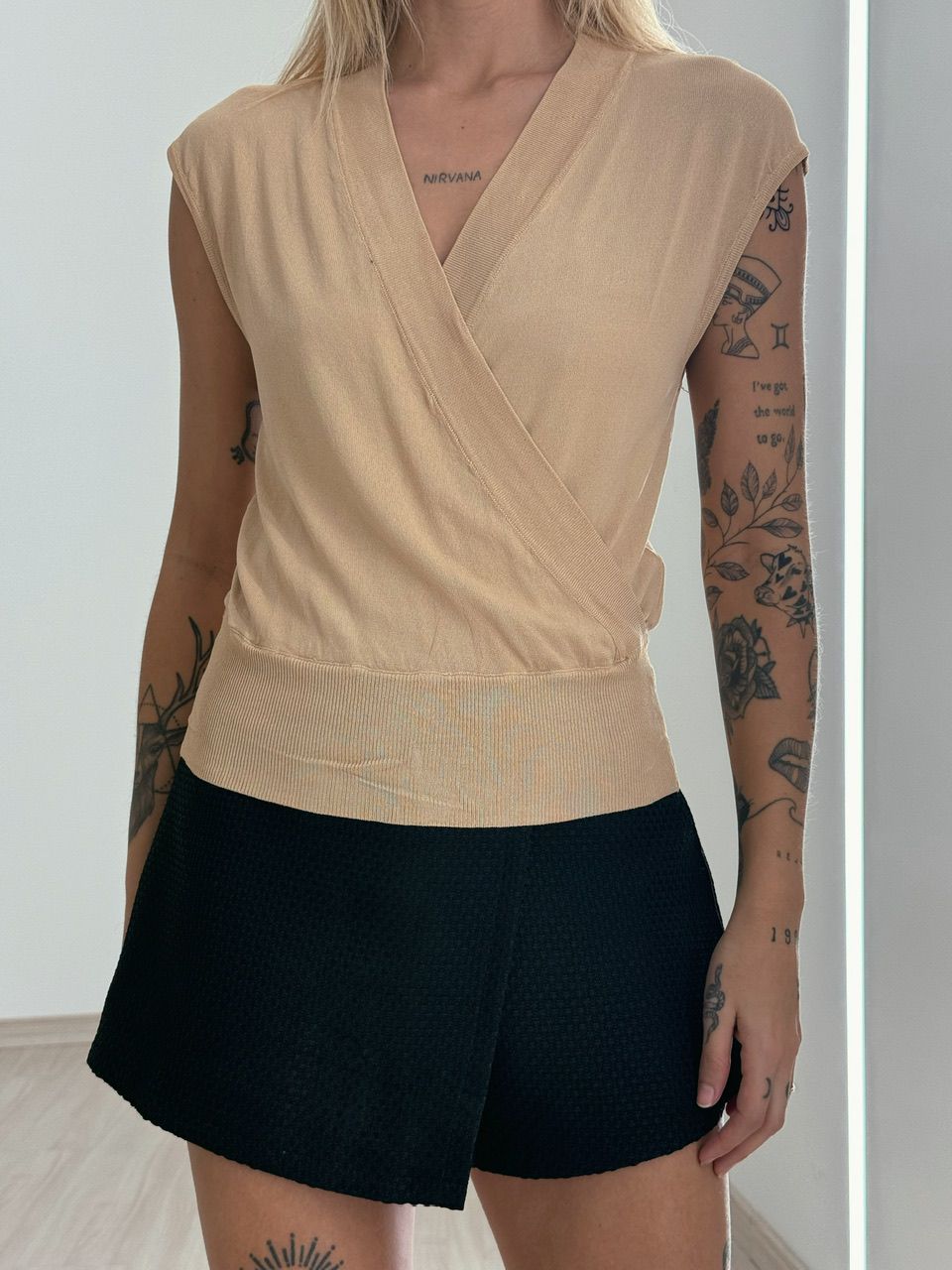 BLUSA TRESPASSADA TRICOZINHO NUDE