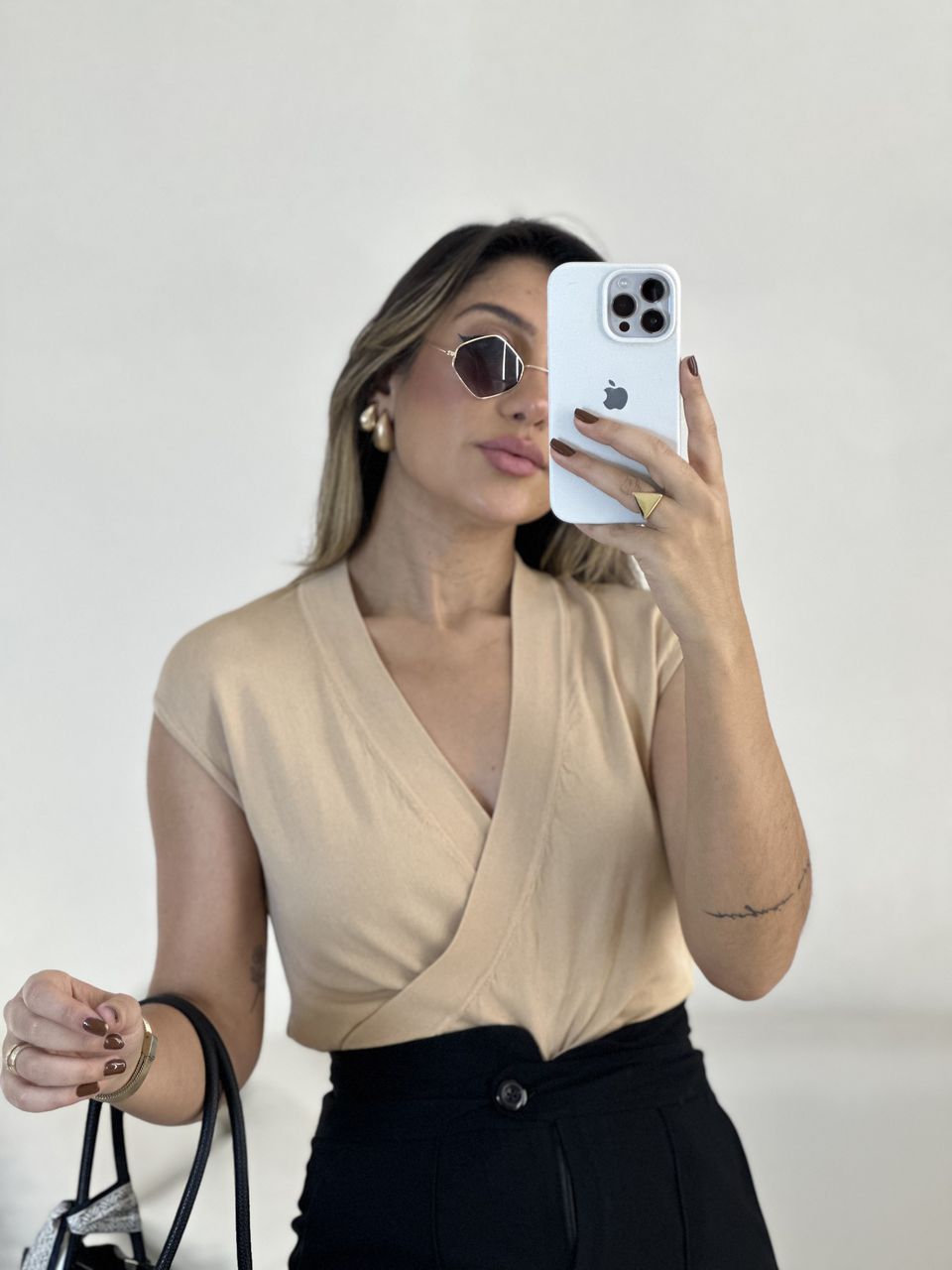 BLUSA TRESPASSADA TRICOZINHO NUDE - 0053660049 - CAROLLA FERRARO