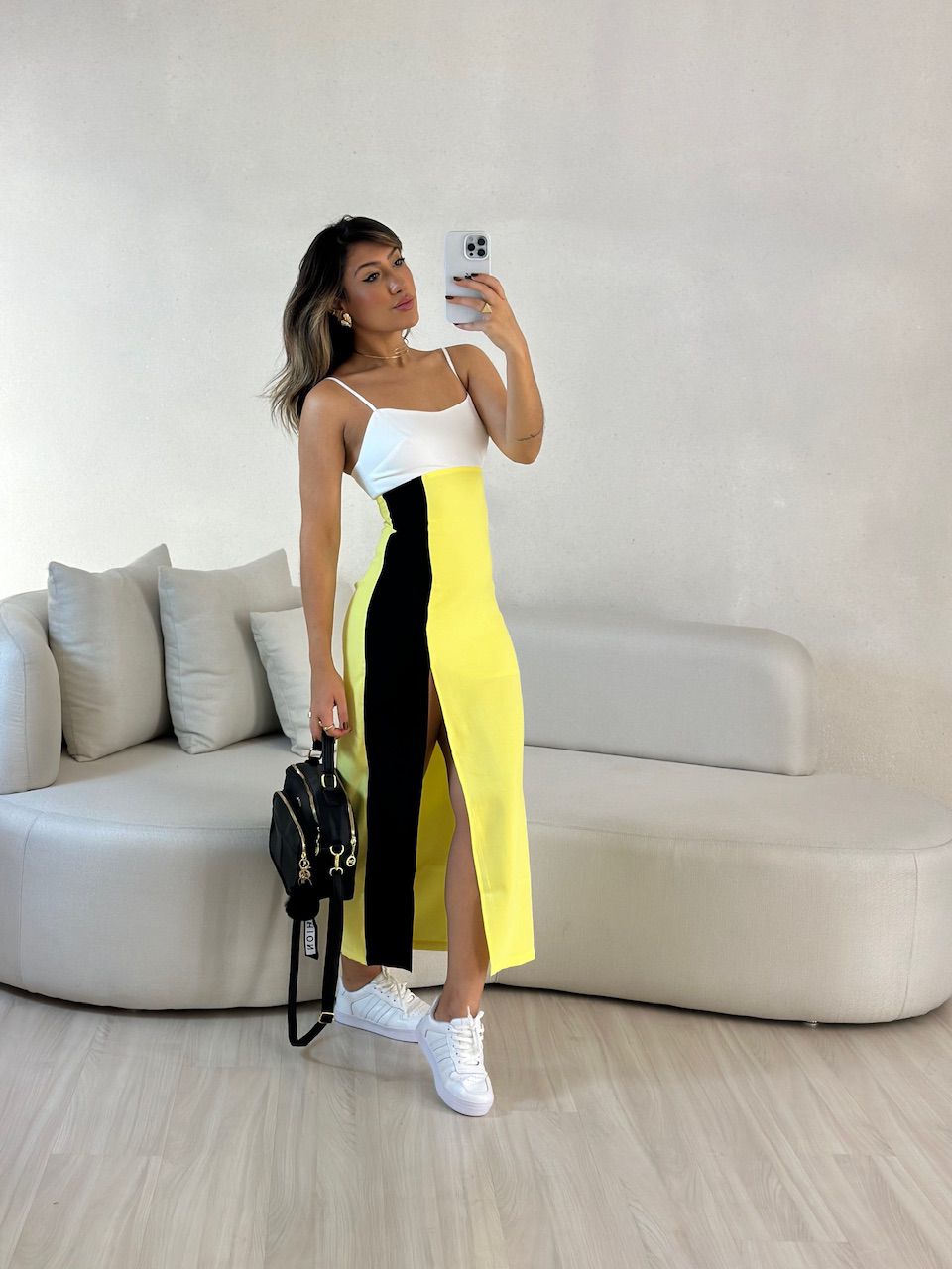 VESTIDO TRICOLOR MIDI OFF - 0053890048 - CAROLLA FERRARO