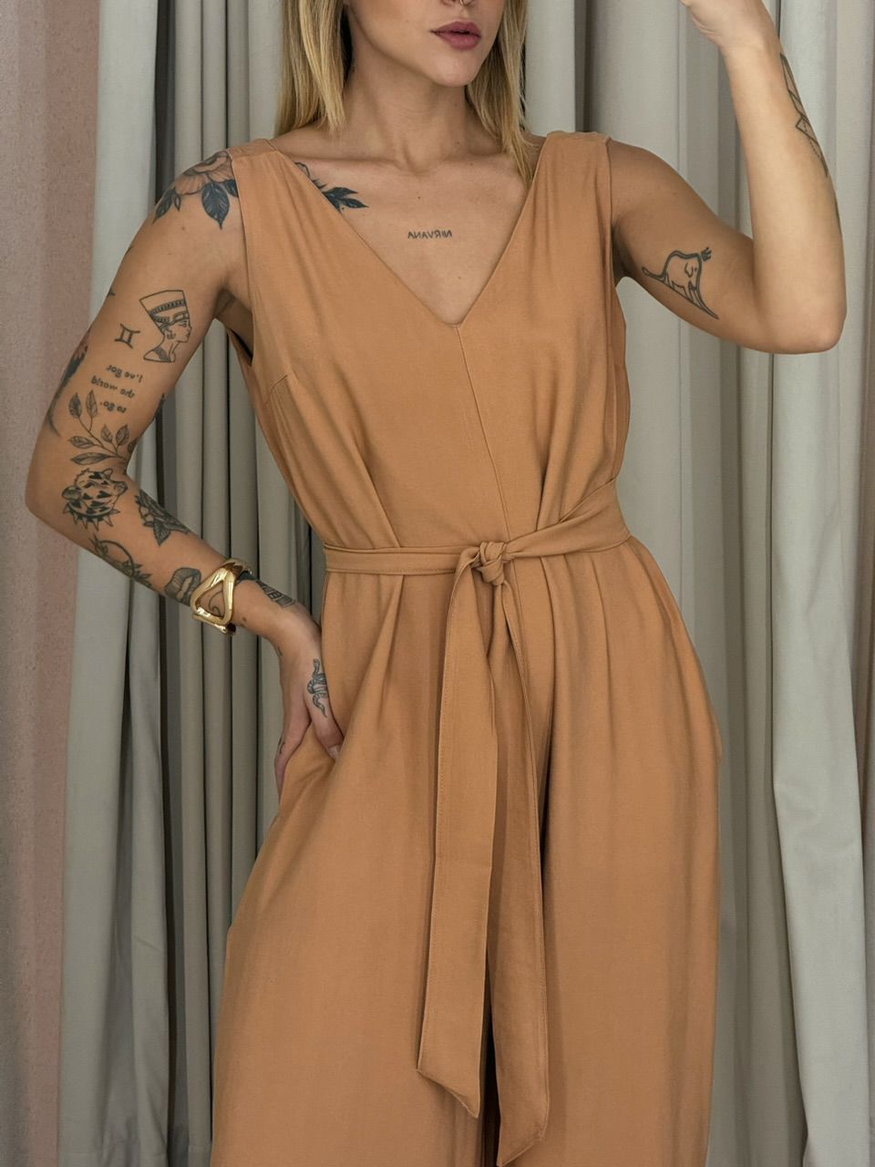 MACACÃO BRENDA PANTALONA NUDE