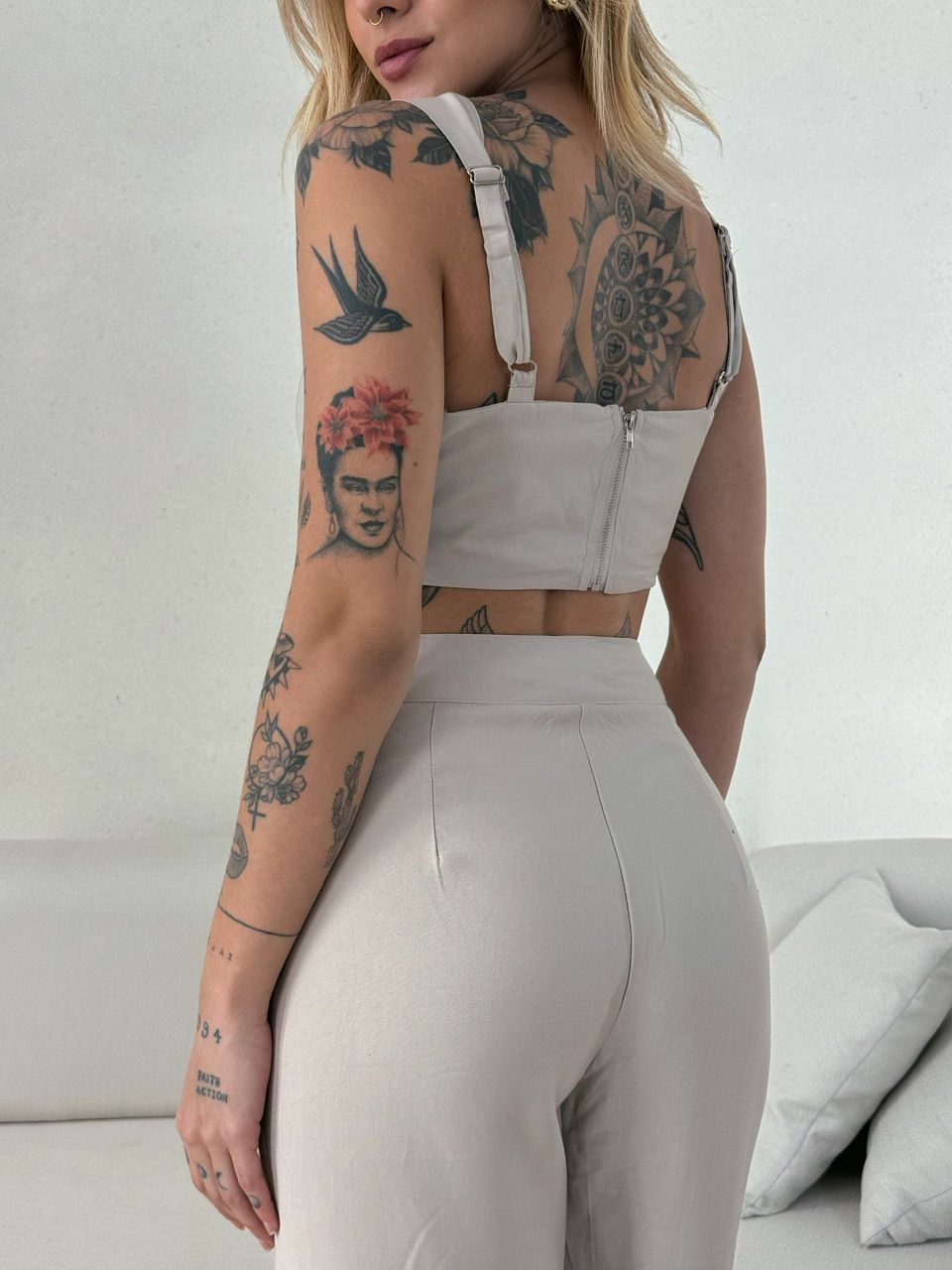 CONJUNTO ROBERTA CALÇA CAQUI