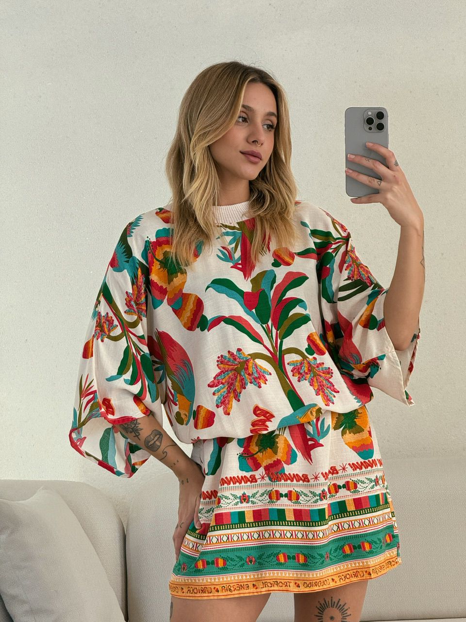 VESTIDO ESTAMPA ARARA OFF