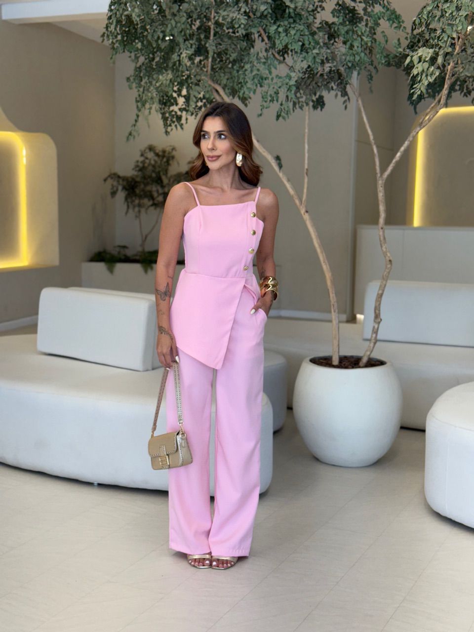 CONJUNTO AGNES BLUSA ASSIMÉTRICA ROSA