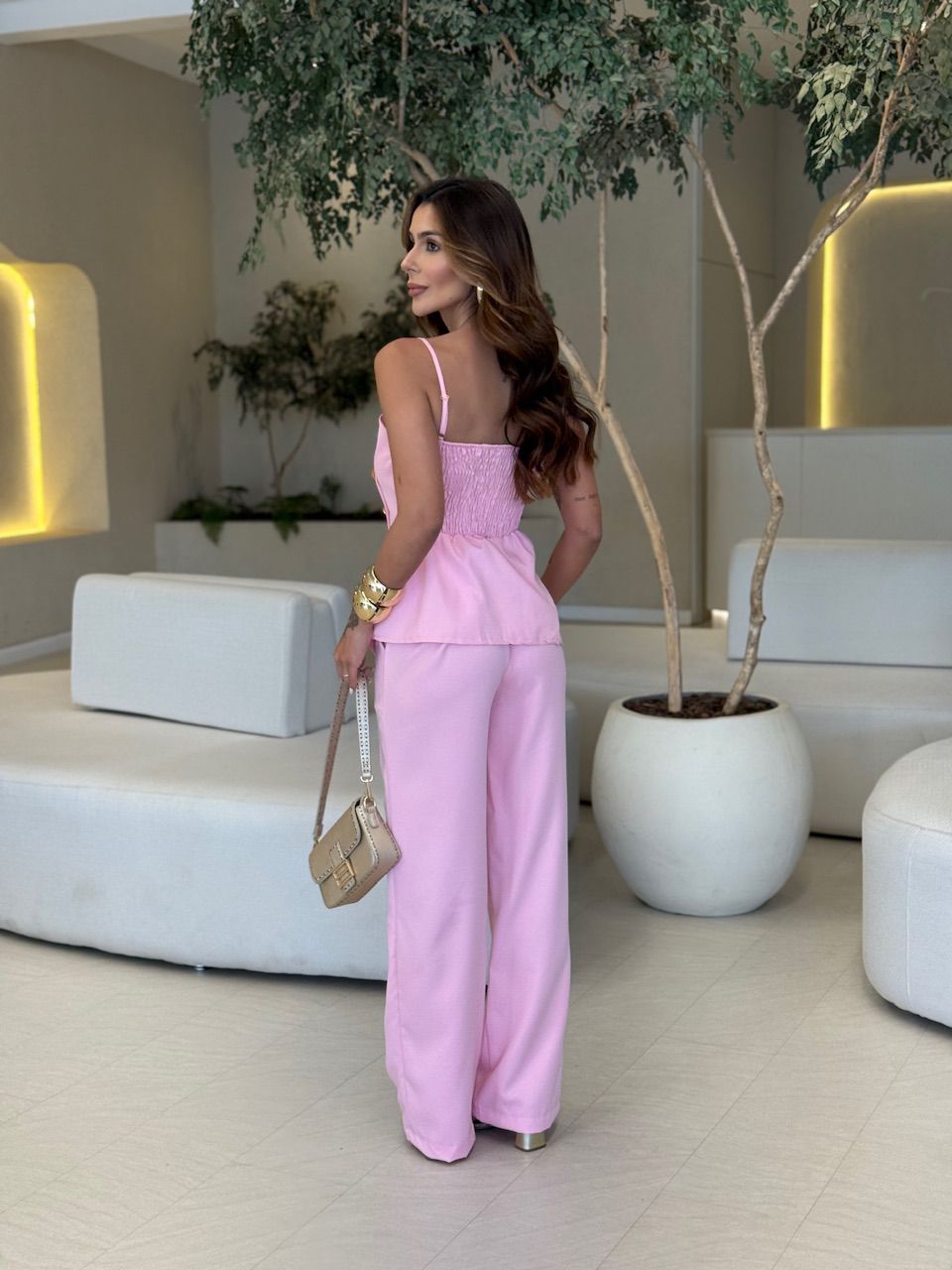 CONJUNTO AGNES BLUSA ASSIMÉTRICA ROSA