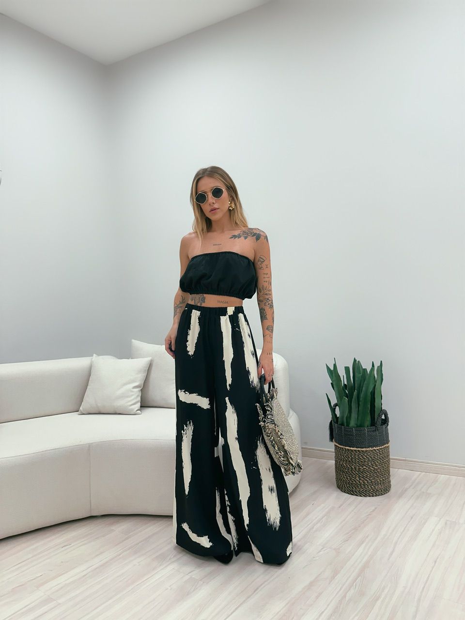 CALÇA MAYA ESTAMPADA PRETA