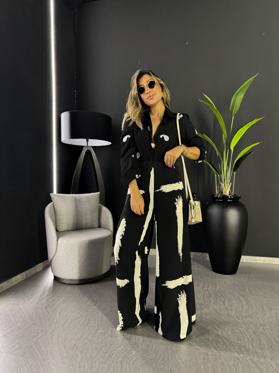 CALÇA MAYA ESTAMPADA PRETA