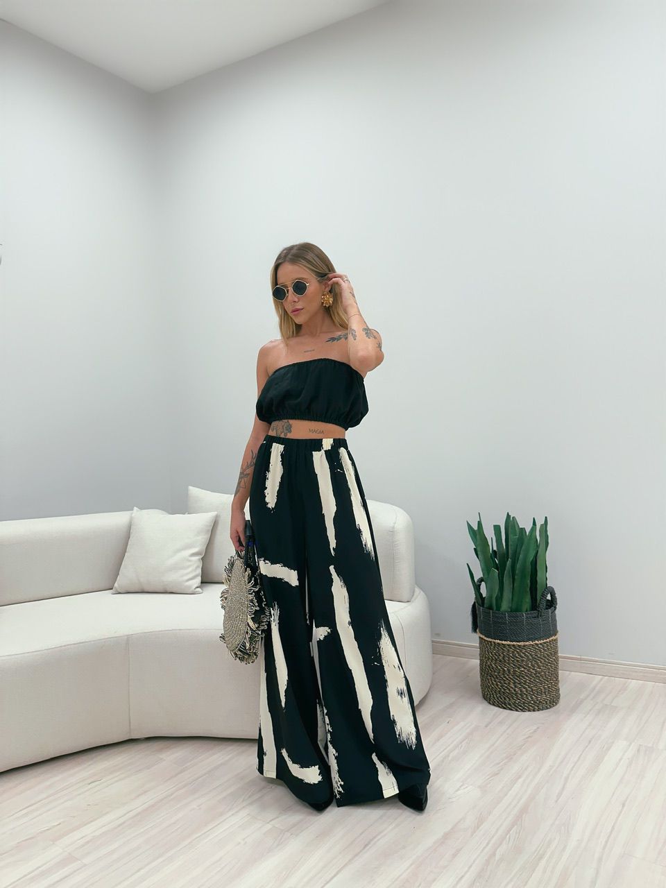 CALÇA MAYA ESTAMPADA PRETA
