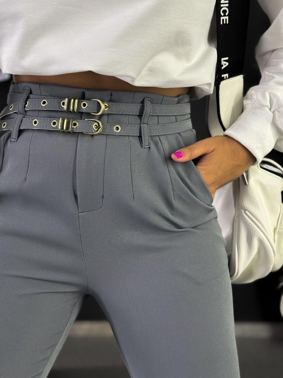 CALÇA YARA SKINNY CINZA