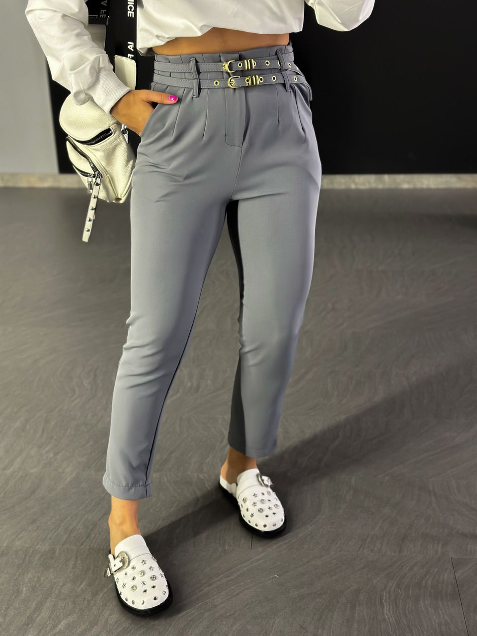 CALÇA YARA SKINNY CINZA - 0048340091 - CAROLLA FERRARO