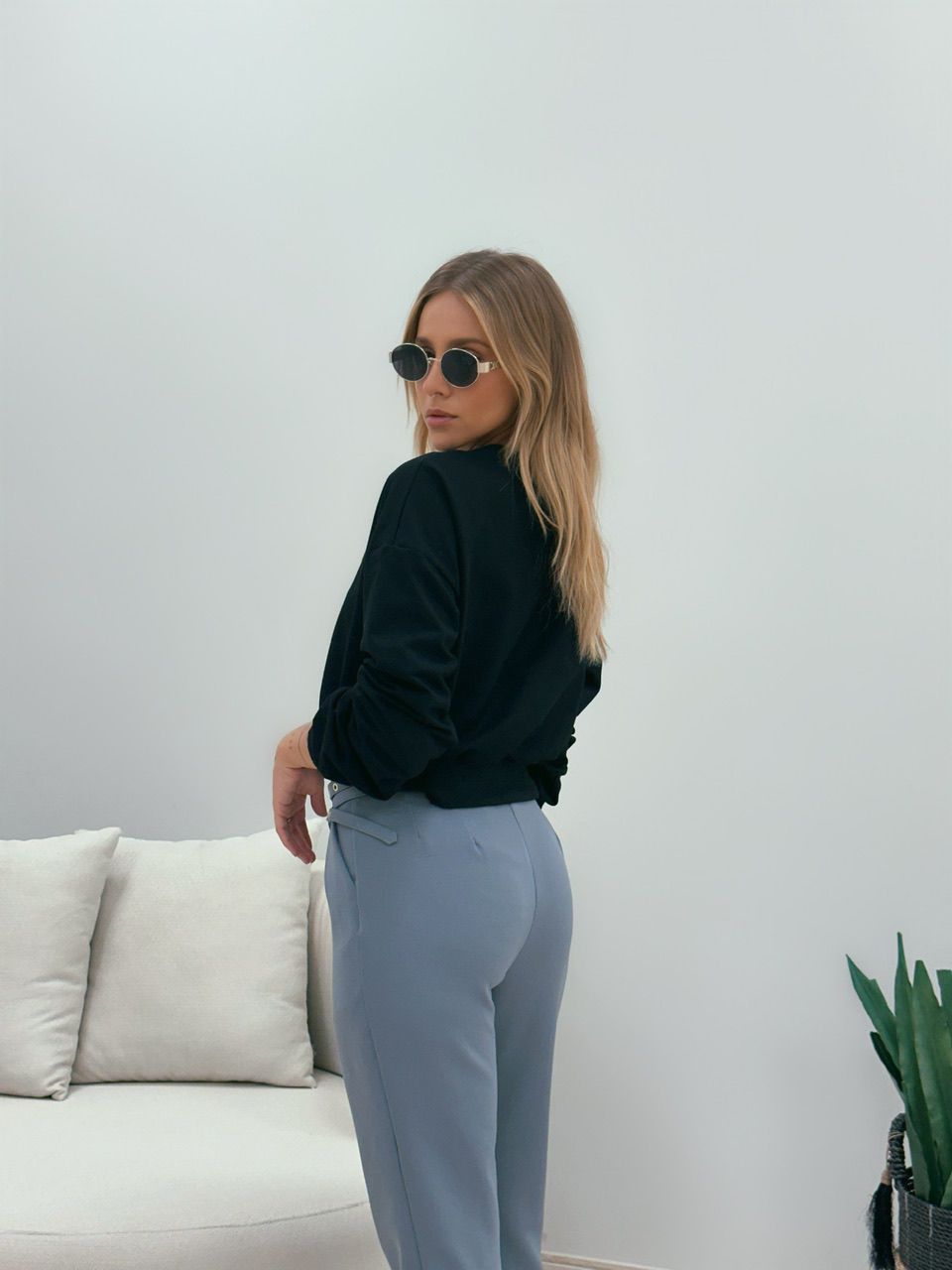 CALÇA YARA SKINNY CINZA
