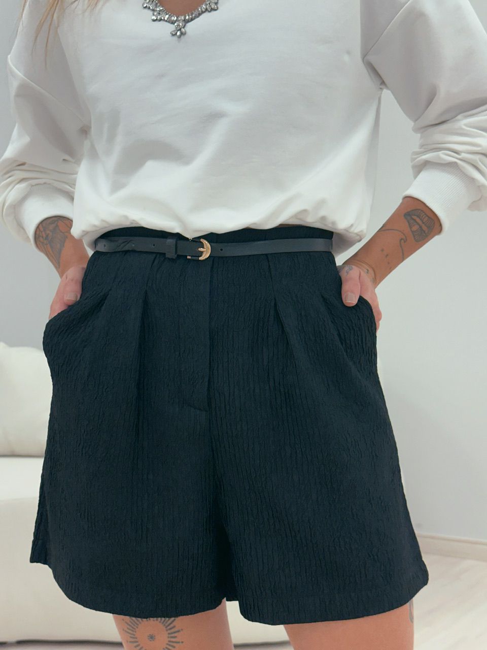 SHORT AMANDA COM CINTO PRETO