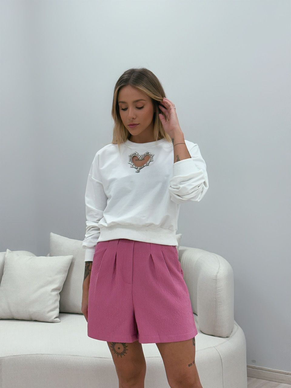 SHORT AMANDA COM CINTO ROSA