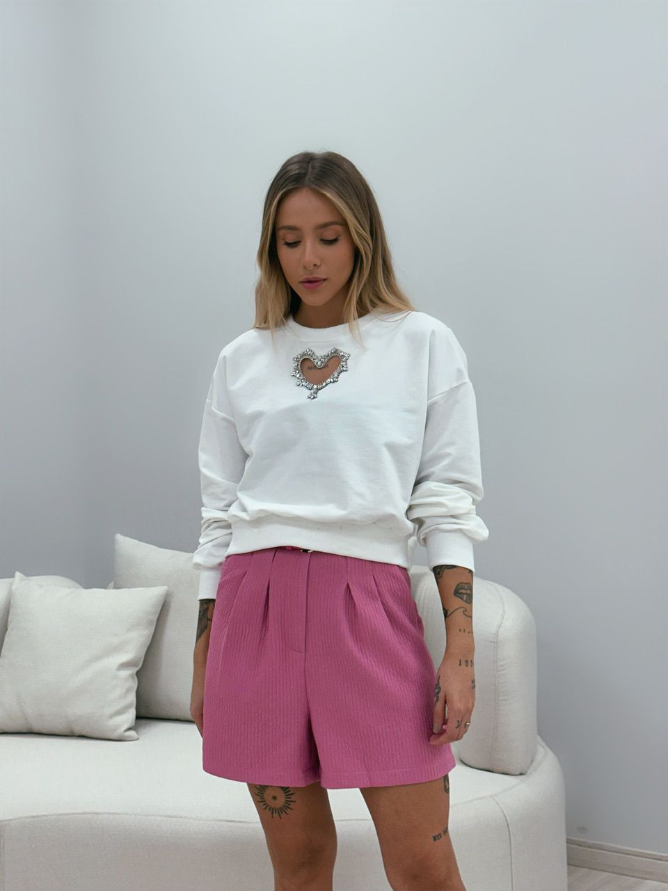 SHORT AMANDA COM CINTO ROSA