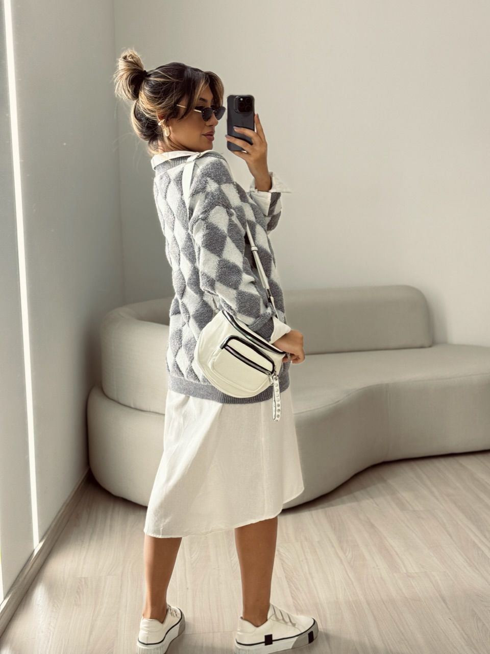 TRICOT GOLA V STRASS BRANCO