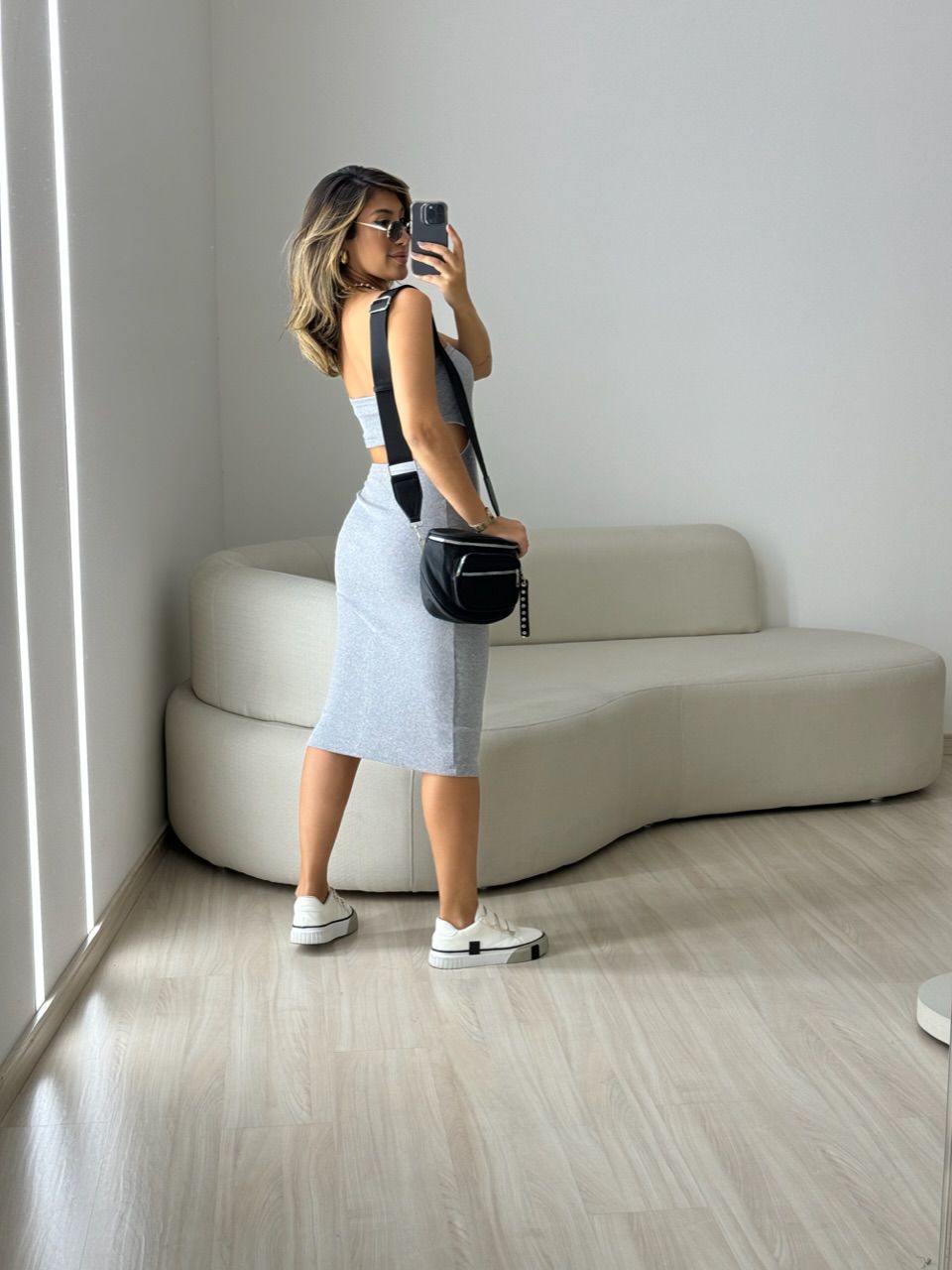 VESTIDO BETINA CANELADO CINZA