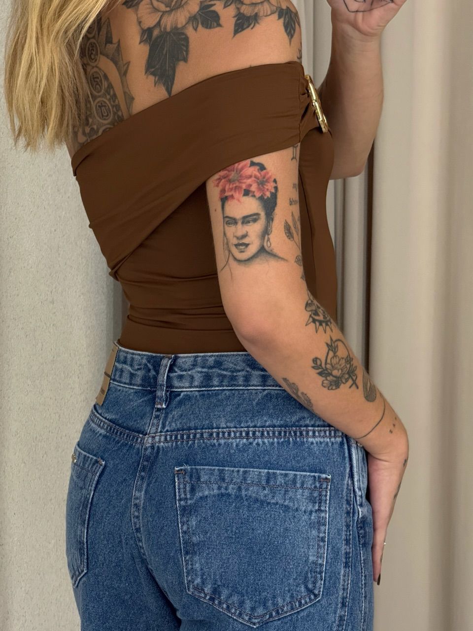 BODY LIZ NULA MANGA Marrom