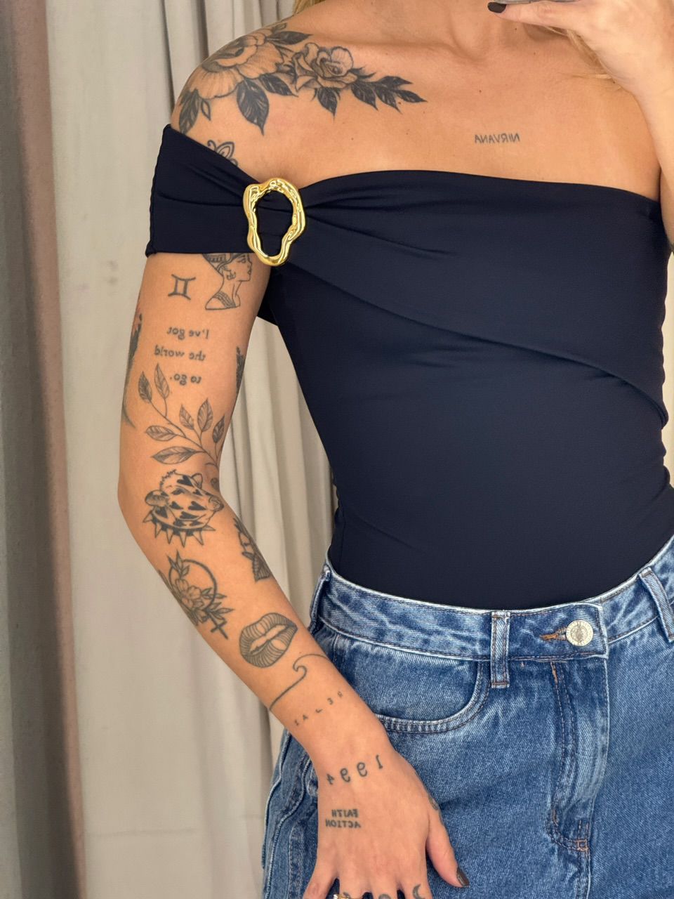 BODY LIZ NULA MANGA preto