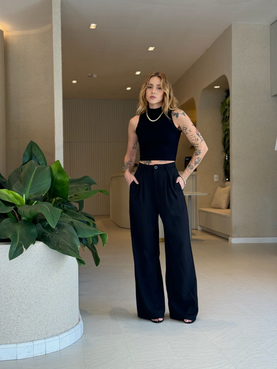 CALÇA INGRID PANTALONA PRETA - 0051710033 - CAROLLA FERRARO