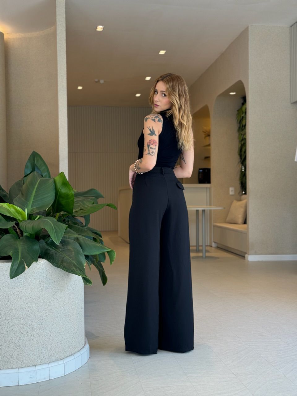 CALÇA INGRID PANTALONA PRETA