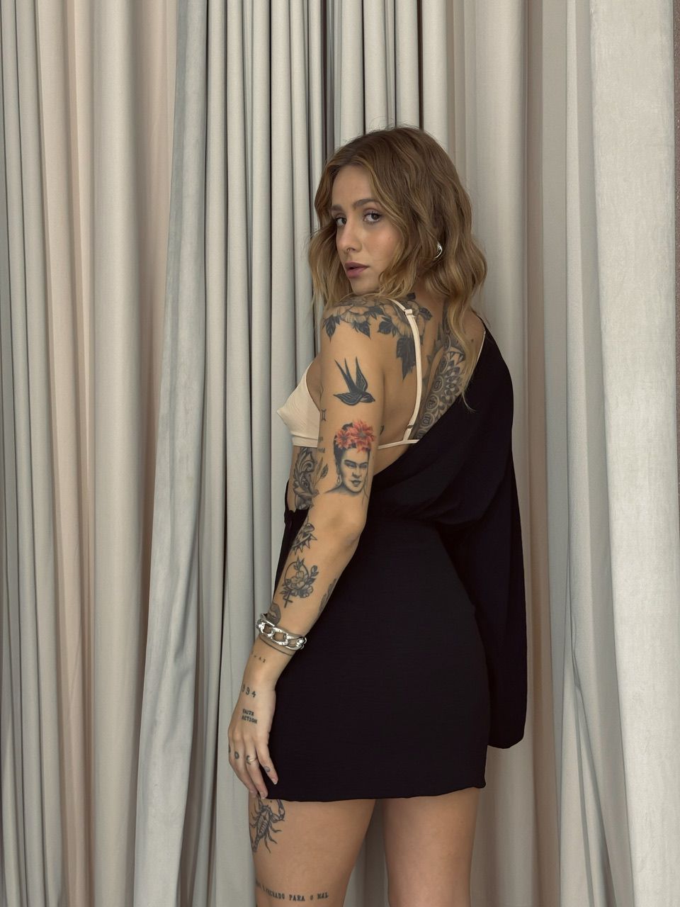 VESTIDO COM TOP NULA MANGA PRETO