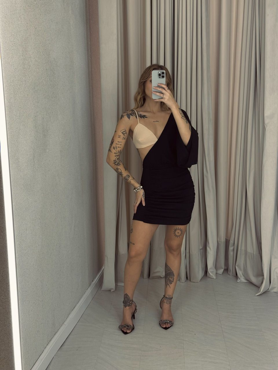 VESTIDO COM TOP NULA MANGA PRETO