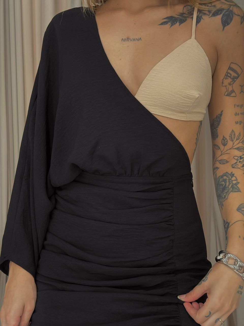 VESTIDO COM TOP NULA MANGA PRETO