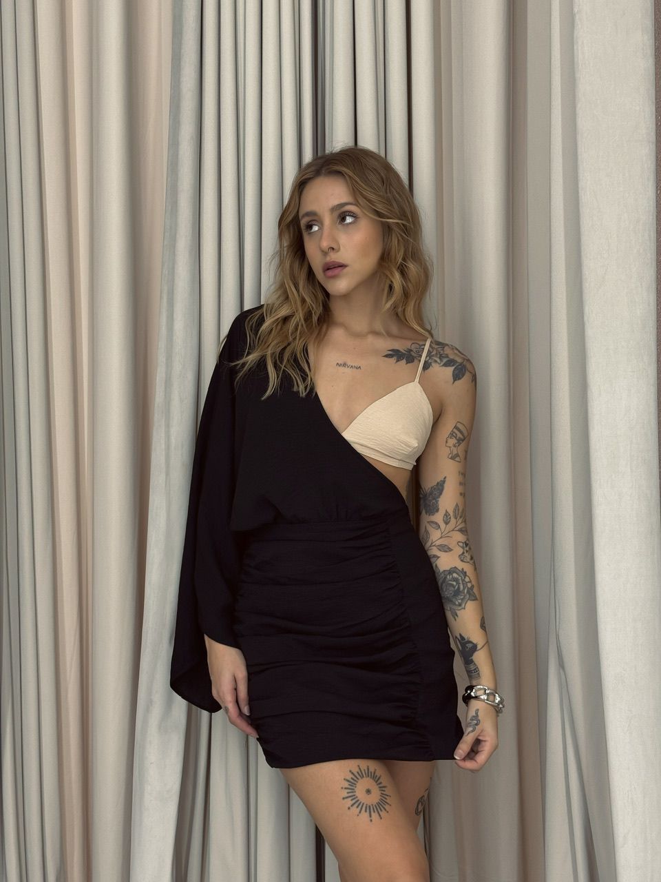 VESTIDO COM TOP NULA MANGA PRETO