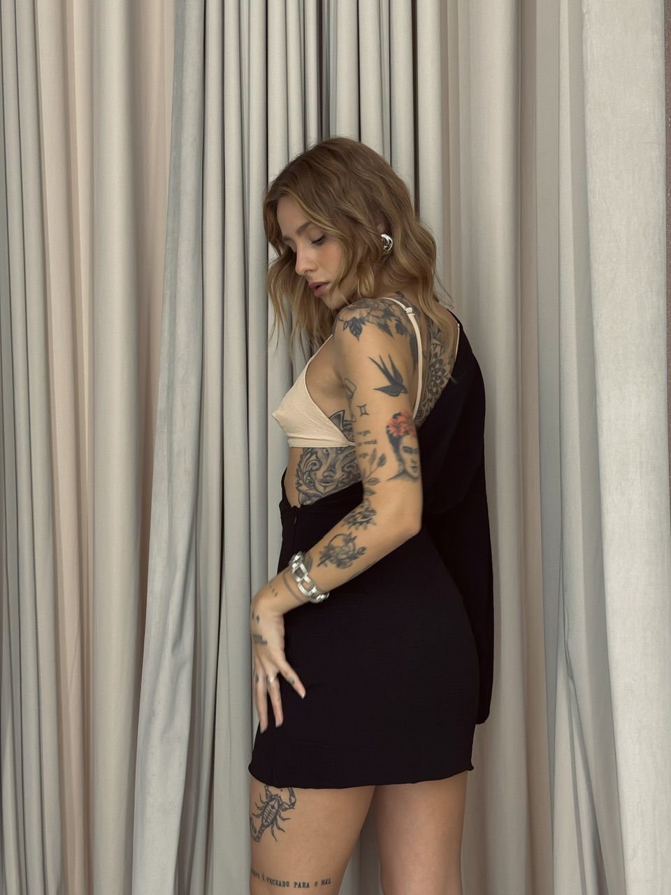 VESTIDO COM TOP NULA MANGA PRETO