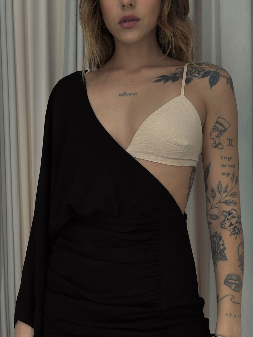 VESTIDO COM TOP NULA MANGA PRETO