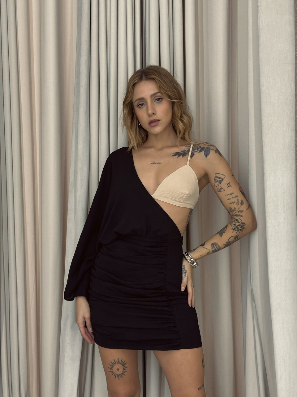 VESTIDO COM TOP NULA MANGA PRETO