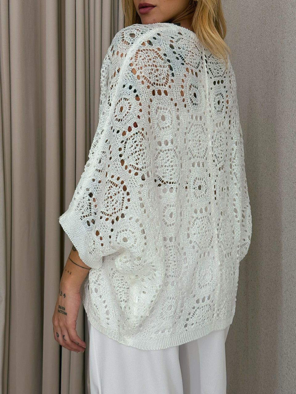KIMONO HELENA CURTO OFF