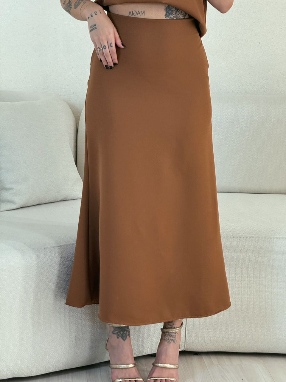 CONJUNTO PRISCILA SAIA MIDI MARROM