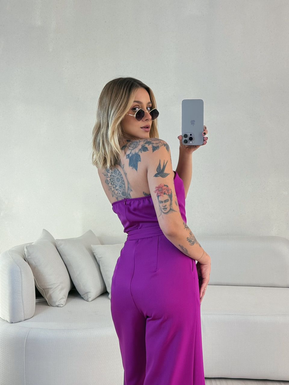 MACACÃO LAURA TOMARA QUE CAIA FUCSIA