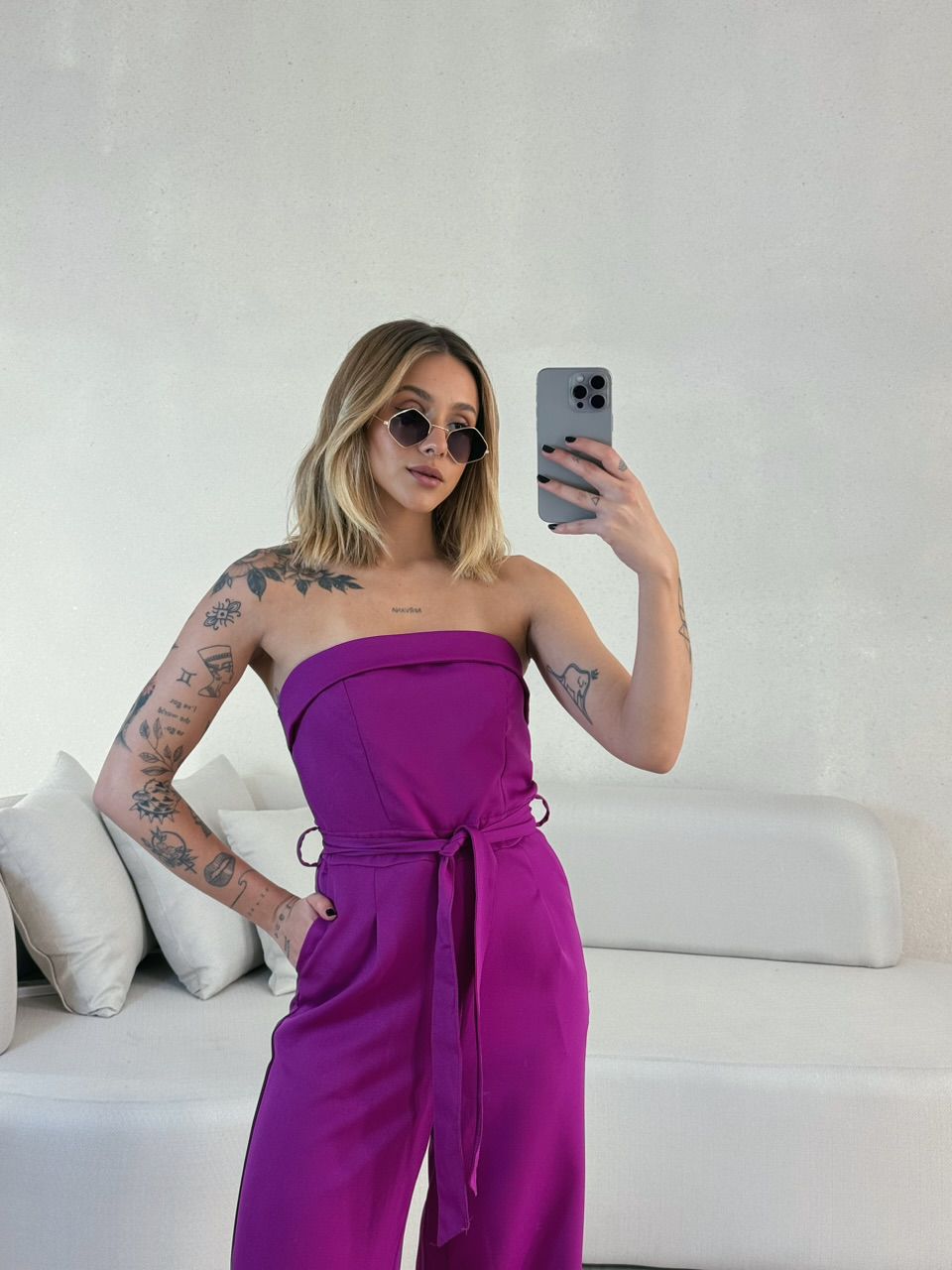 MACACÃO LAURA TOMARA QUE CAIA FUCSIA
