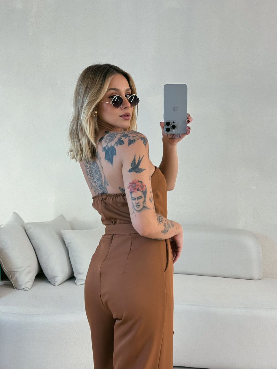 MACACÃO LAURA TOMARA QUE CAIA MARROM