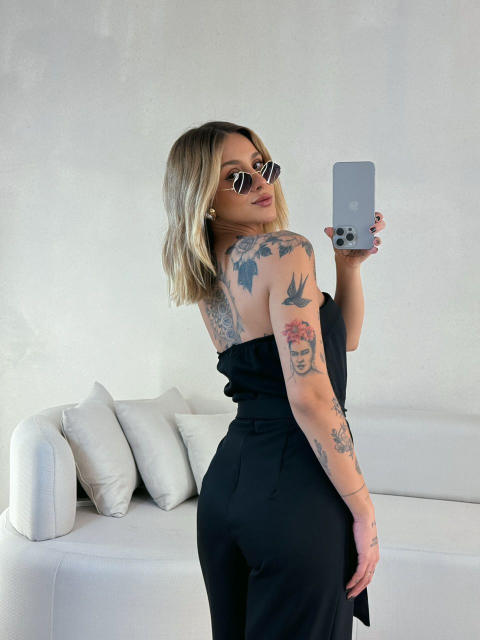 MACACÃO LAURA TOMARA QUE CAIA PRETO