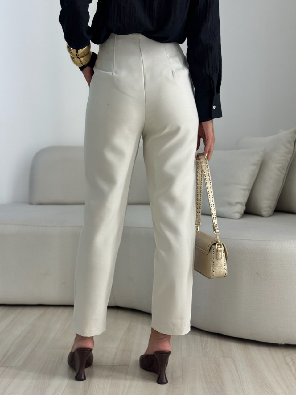 CALÇA CLARICE ALFAIATARIA AREIA