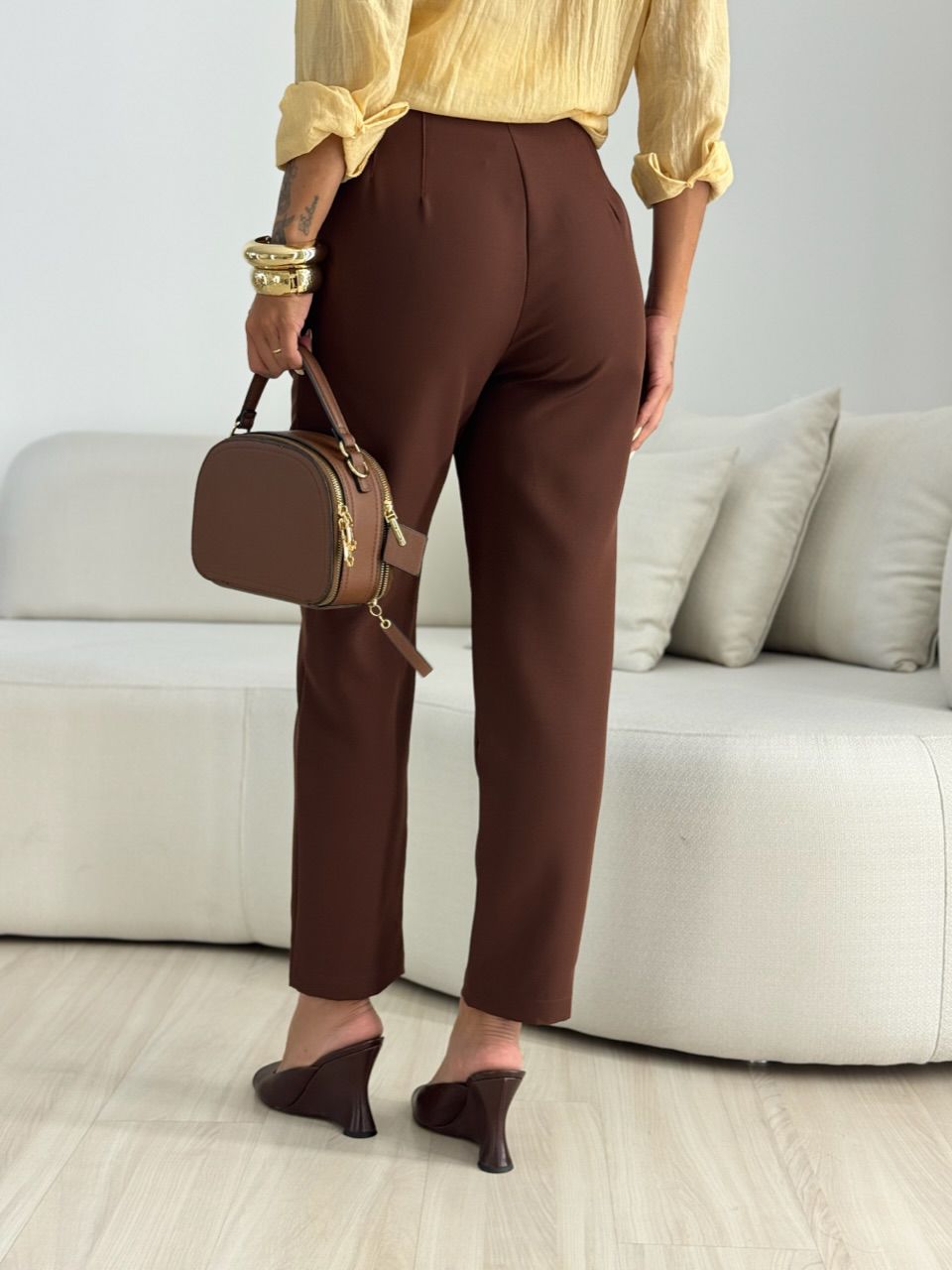 CALÇA CLARICE ALFAIATARIA MARROM