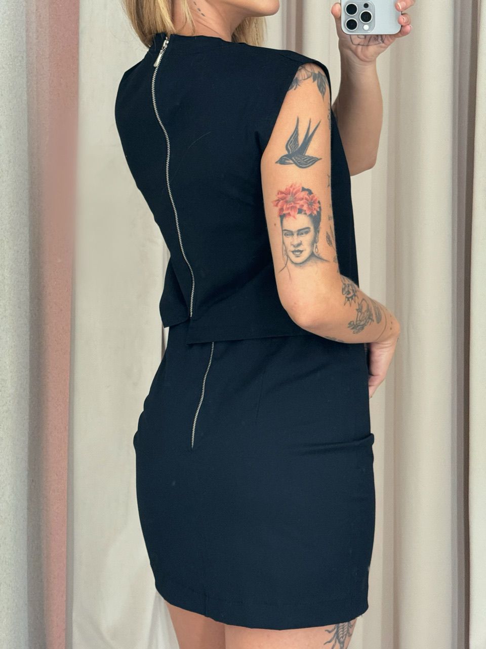 CONJUNTO AMELIA FLOR SAIA PRETO