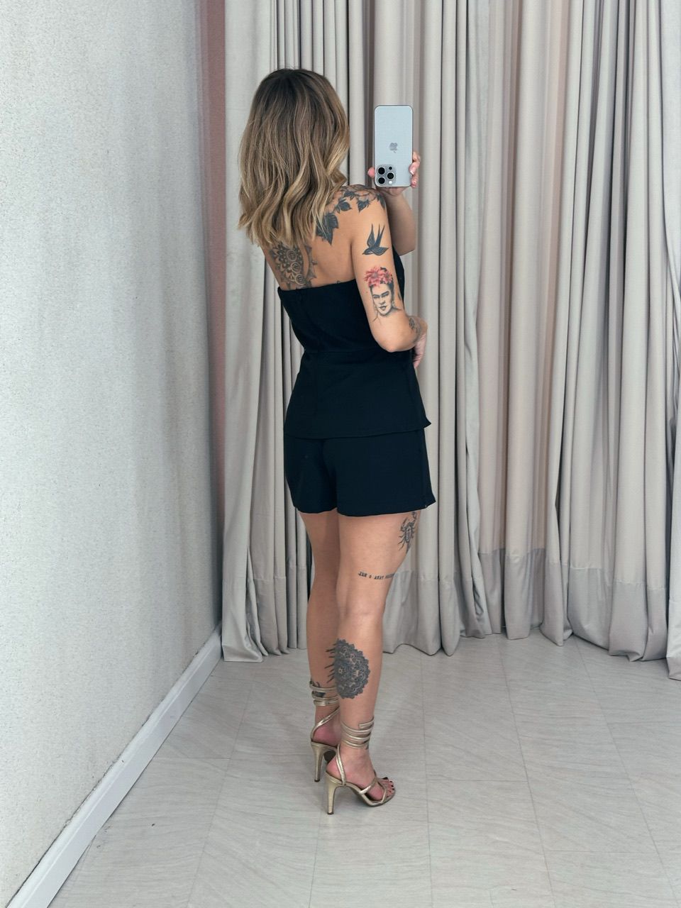 CONJUNTO BELLA TOMARA QUE CAIA PRETO