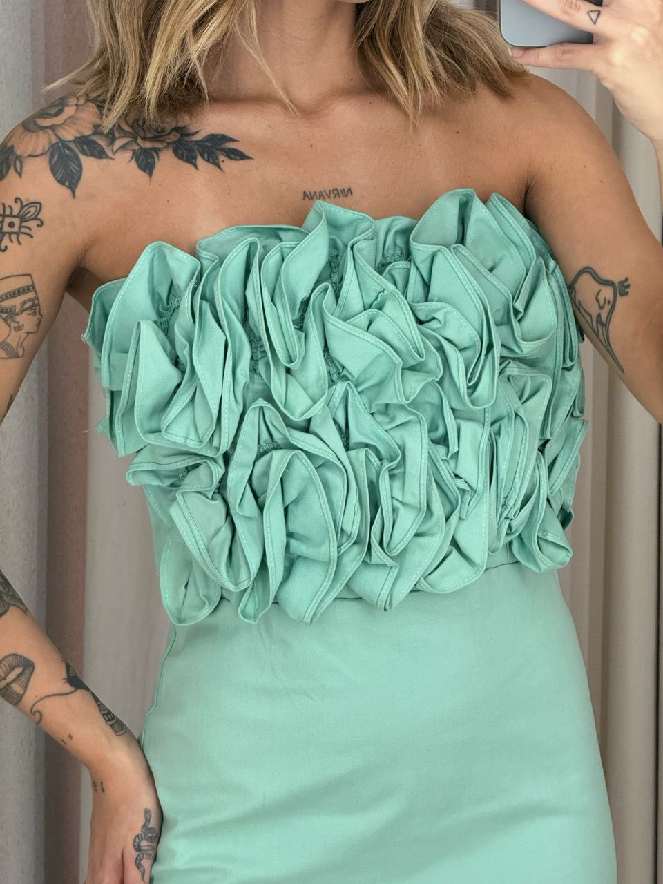 VESTIDO LAIANE CURTO BABADO VERDE