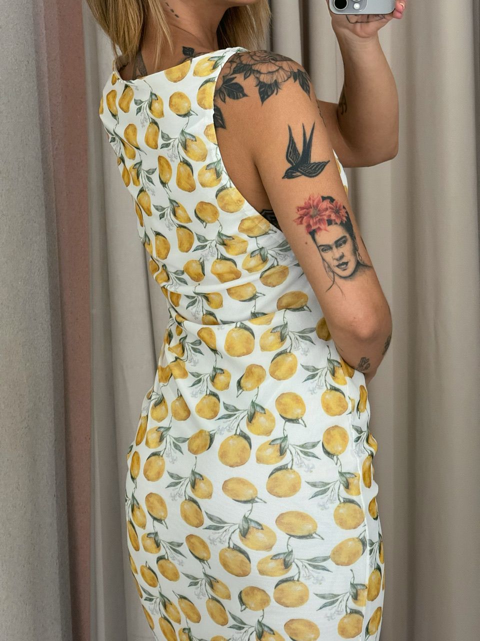 VESTIDO CAVADO TULE LEMON