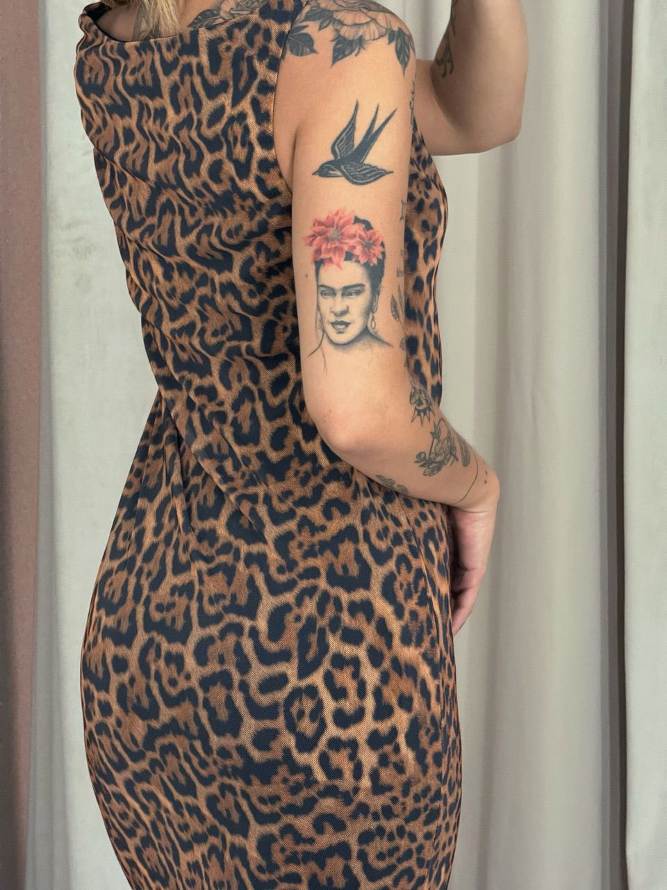 VESTIDO CAVADO TULE Onça