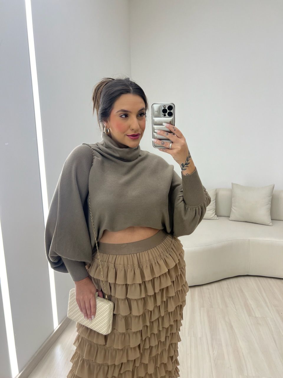 BLUSA MODAL GOLA ALTA CAQUI
