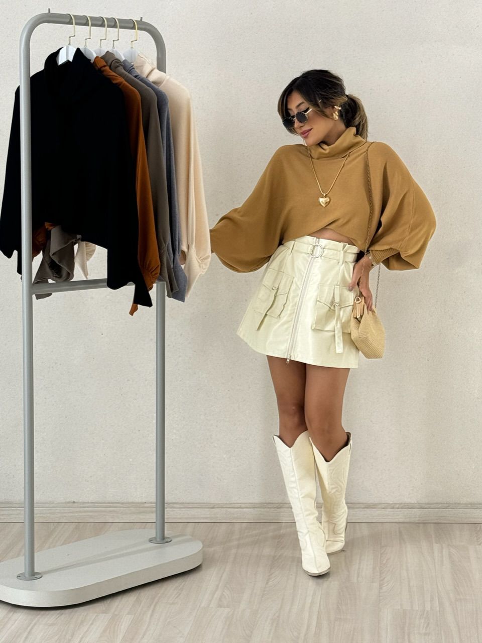 BLUSA MODAL GOLA ALTA CARAMELO