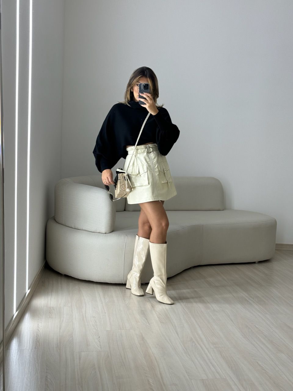 BLUSA MODAL GOLA ALTA PRETA