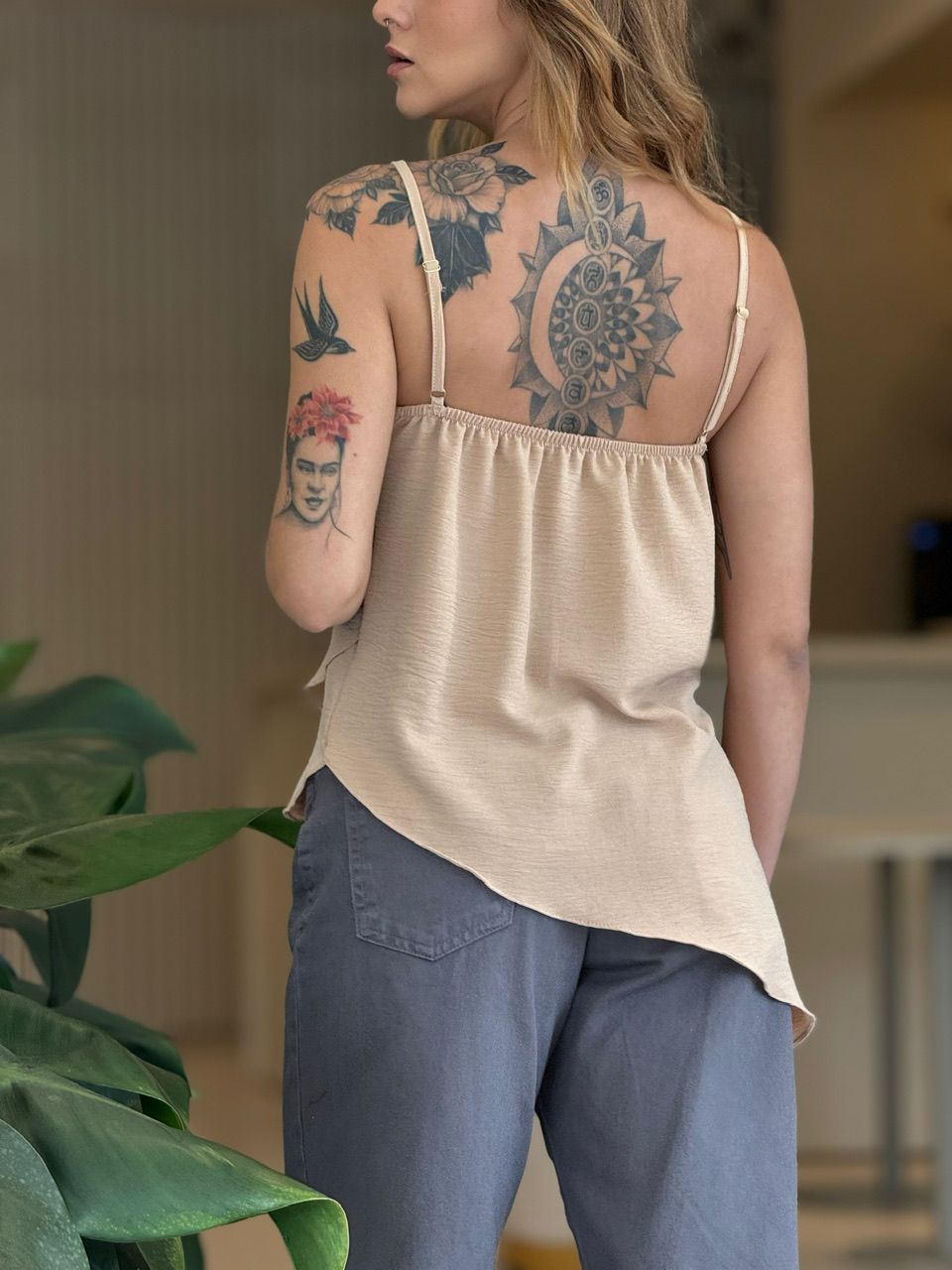 BLUSA ASSIMÉTRICA ALÇA NUDE