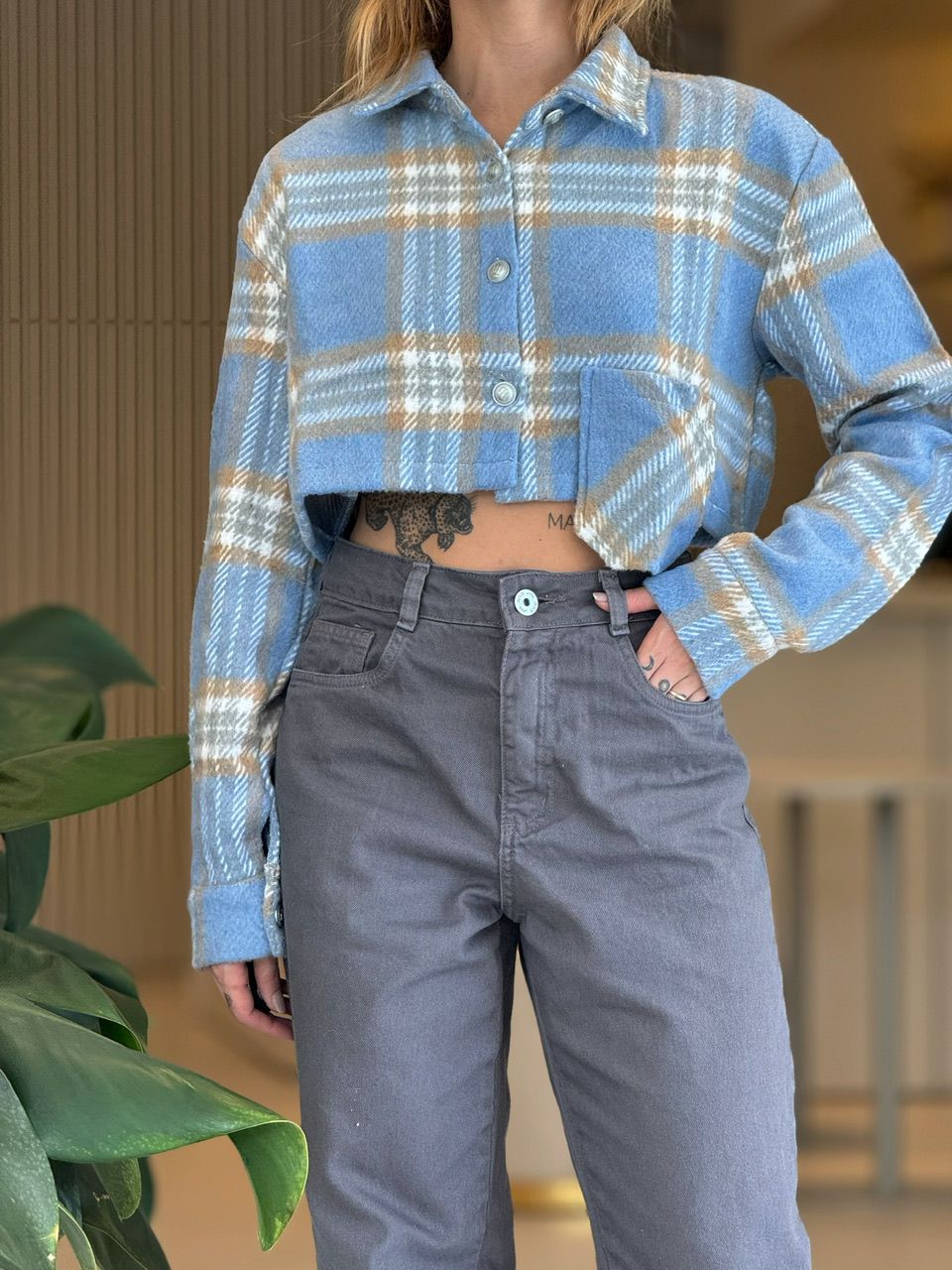 CAMISA CROPPED XADREZ AZUL - 0051760109 - CAROLLA FERRARO