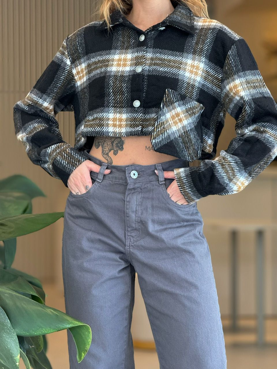 CAMISA CROPPED XADREZ PRETA